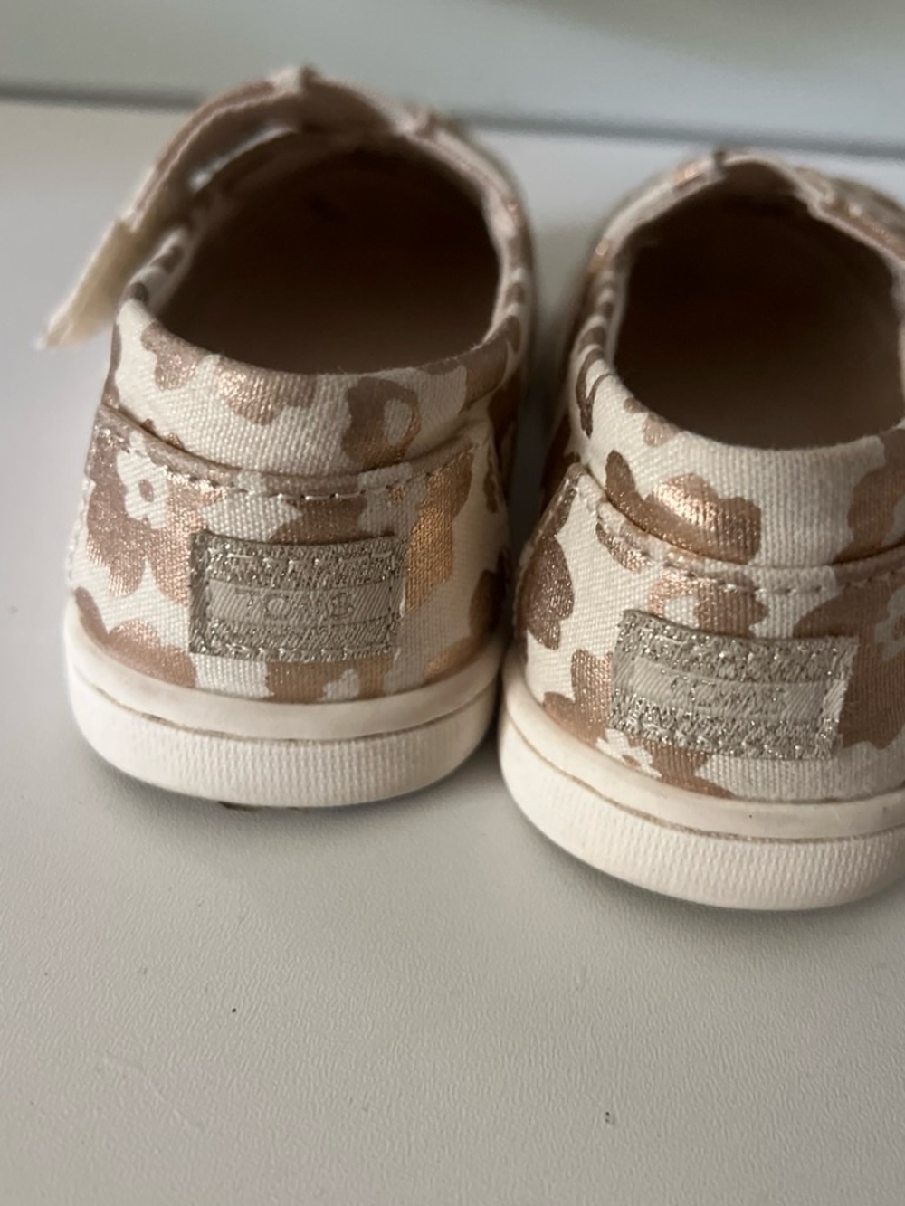 TOMS Kids Metallic Gold Floral Slip-On Sneakers - Picture 4 of 4